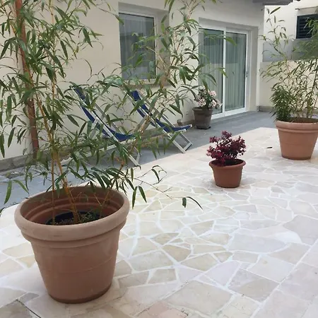 Laundry Apartman